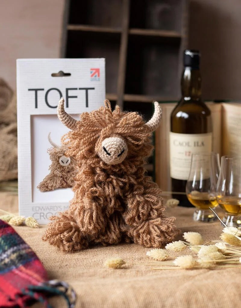 Morag The Highland 'Coo' Crochet Kit