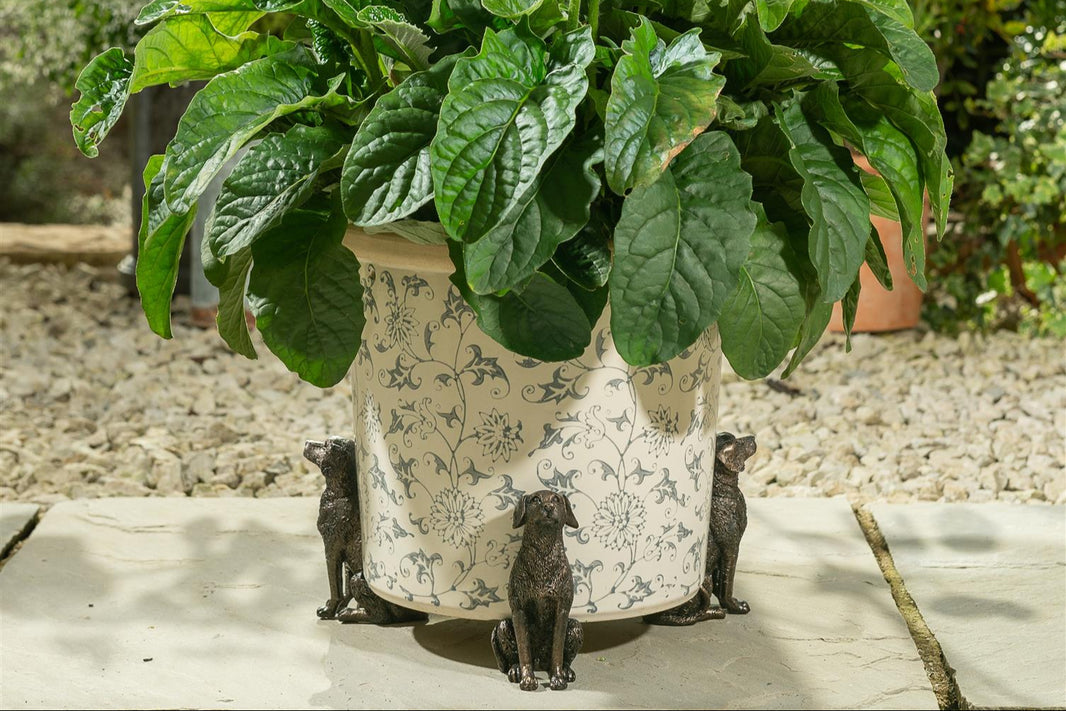 Sitting Labrador Plant Pot Feet – Set of 3