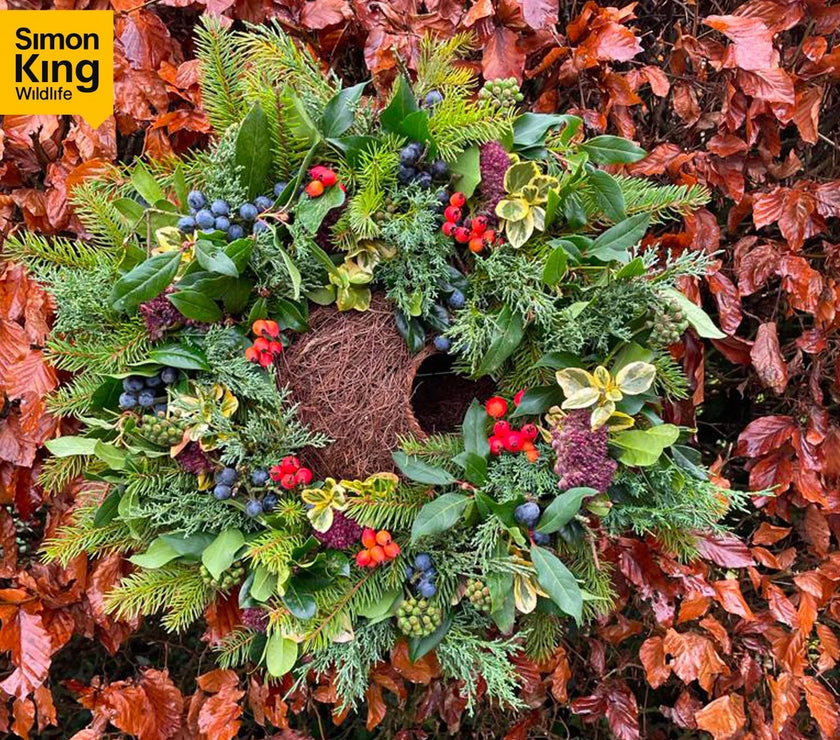 Simon King Wreath Nester